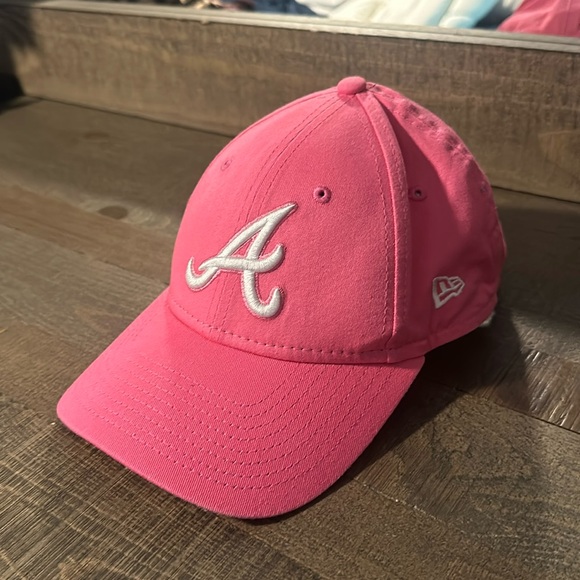 Pink ladies Atlanta Braves Hat worn once - Picture 1 of 4